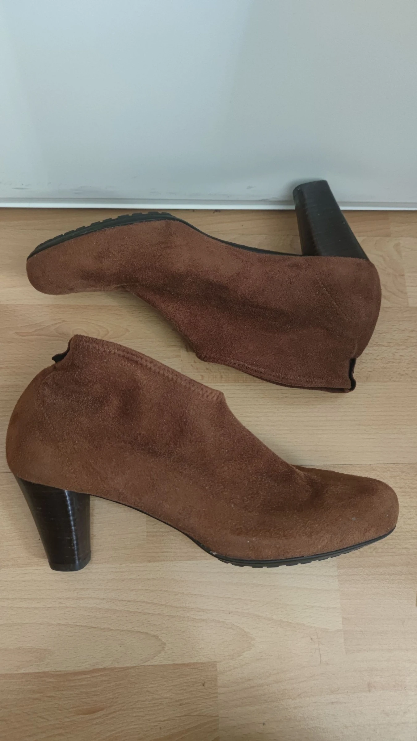 Botines de ante com salto Pedro Miralles Tamanho 38 – photo 2